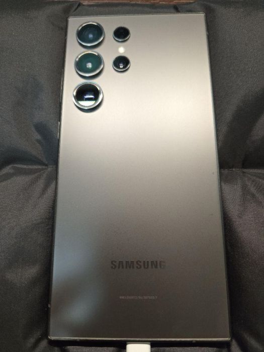 Продам Samsung S24 Ultra, 256 GB