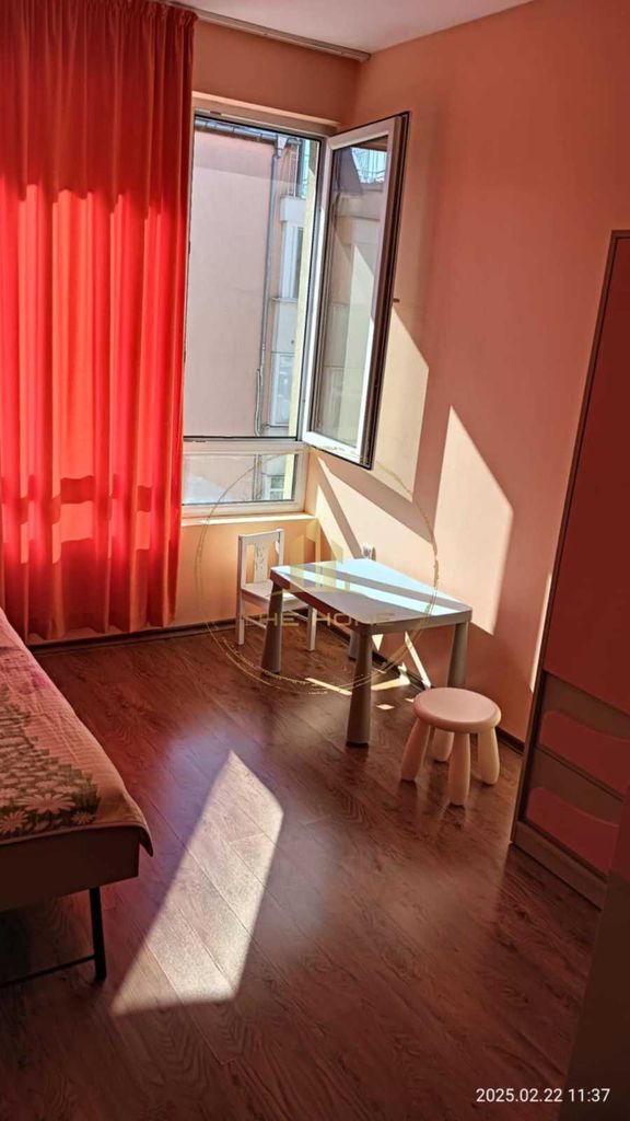 Дава се под наем Тристаен апартамент в Варна, Възраждане 1 - 70 кв.м за 450 € - Снимка #8