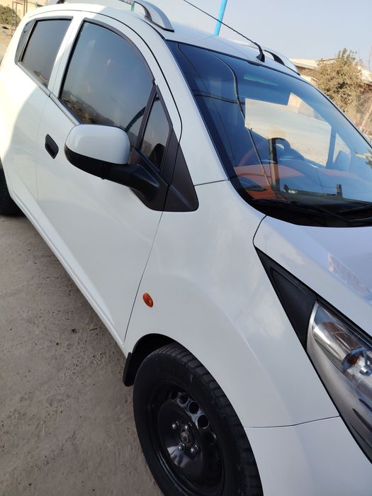 sotiladi spark yili 2010 oq aftamat metani bor