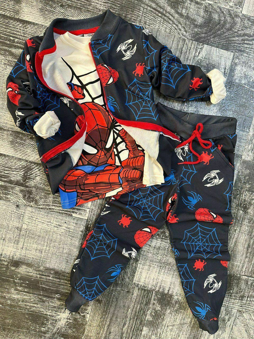 Trening Spiderman pentru băieți