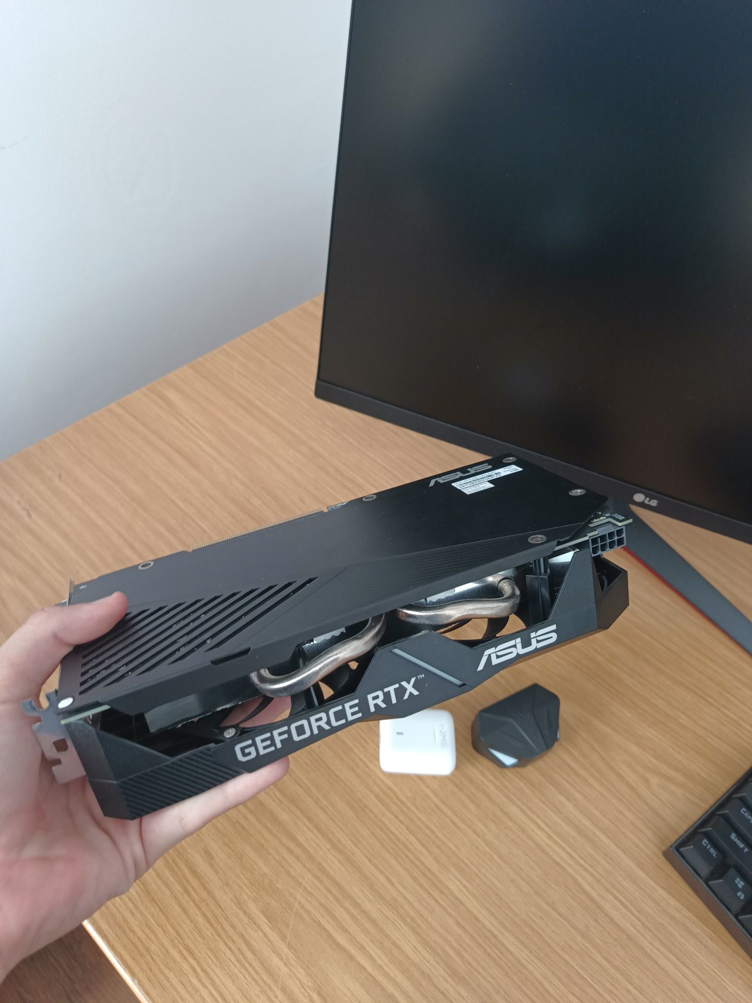 Vând RTX 2060 6gb Evo
