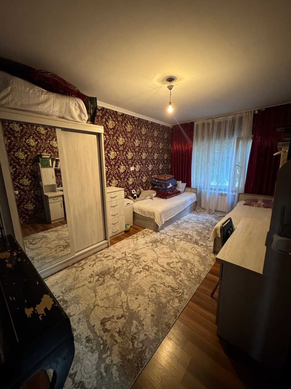 qoraqamishda 3 xona 1 etaj sorchno sotaman!