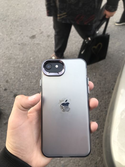 Iphone se 2020 черный