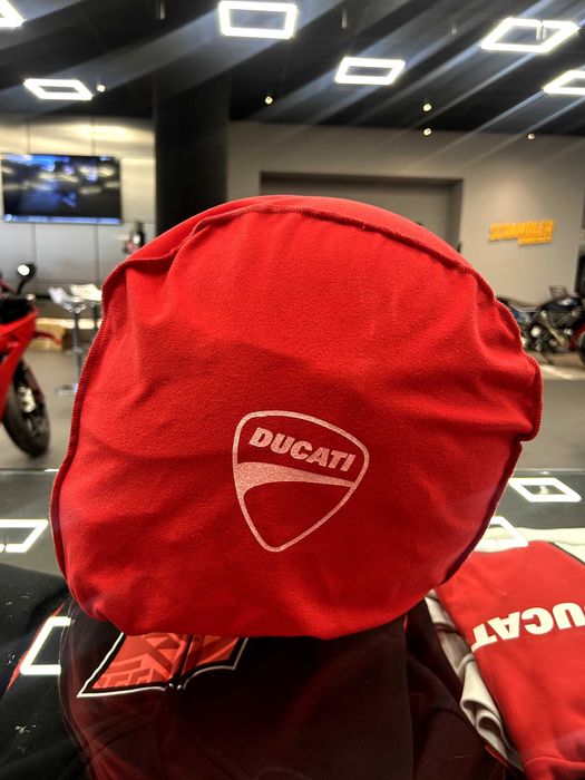 Каска Arai, Dainese, AGV, Icon