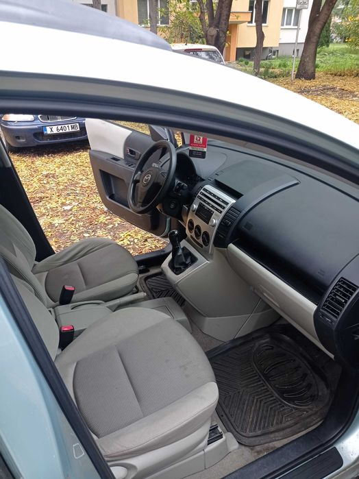 Продавам Mazda 5 в много добро техническо състояние