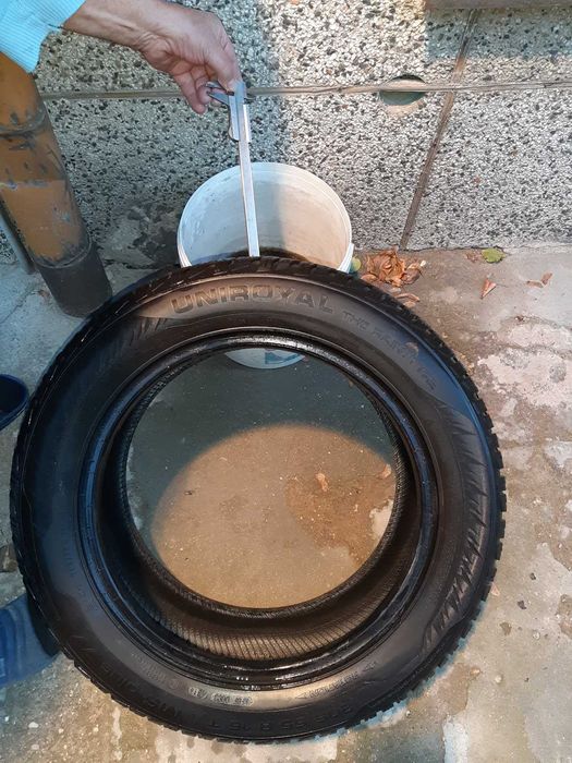 Зимни Гуми UNIROYAL 205/55 R16 дот 2014г 2 броя