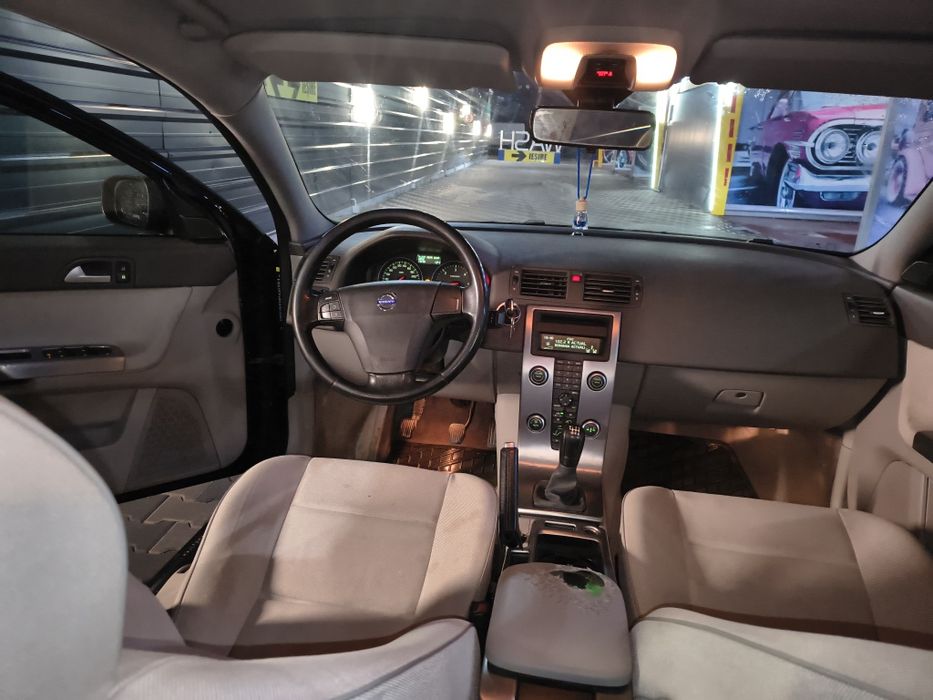 Volvo S40 2009 diesel capacitate 2000 , foarte puțin peste 300000km