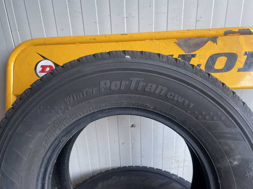 2бр. Kumho Winter Portran CW11 225/70/15C, 6мм, ДОТ 2022