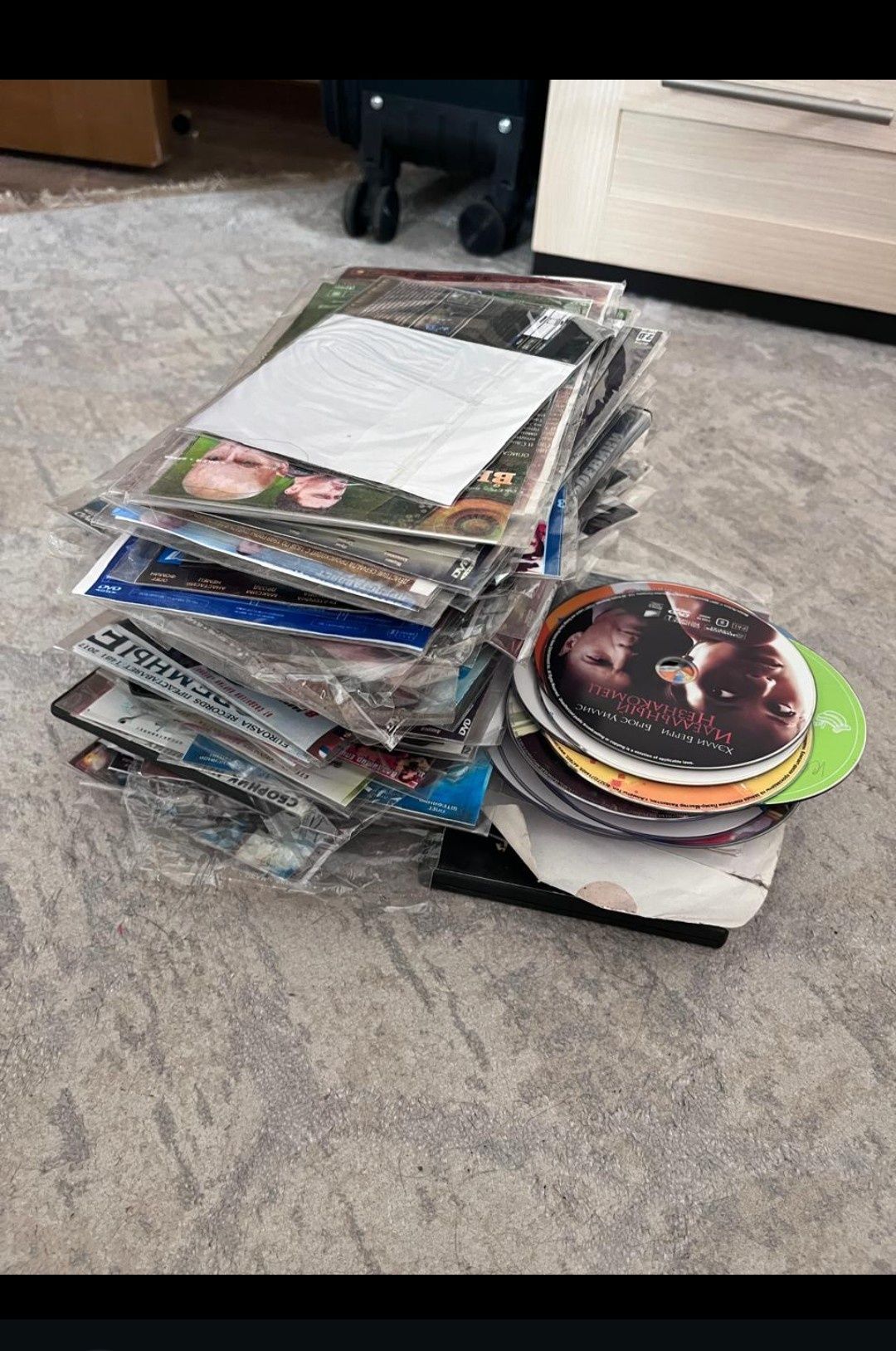 CD диски фильмы, сериалы, мульты