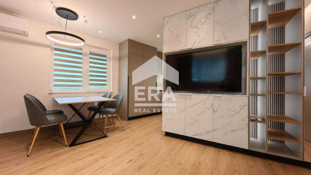 Дава се под наем Тристаен апартамент в Русе, Център - 86 кв.м за 950 € - Снимка #2