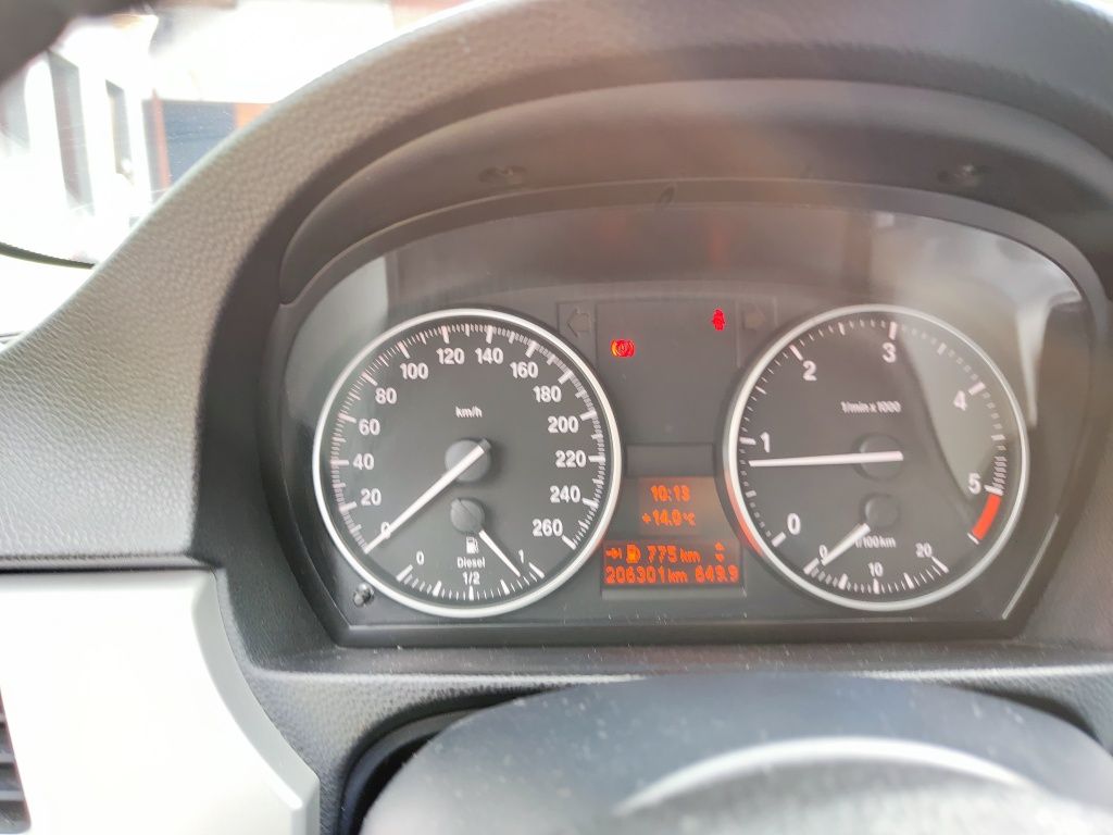 BMW e90 316d 206000 km