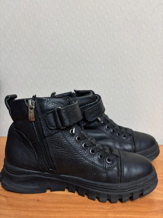 Кожаные ботинки на девочку K.Pafi