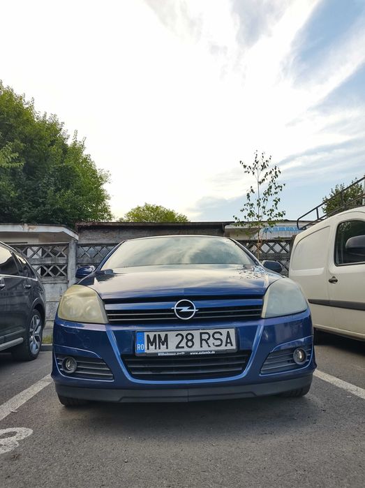Opel Astra H Hatchback