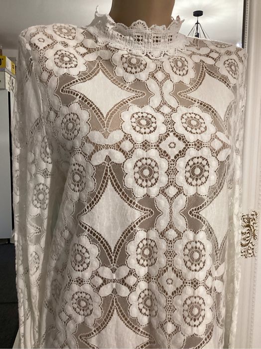 Bluza dantela M superba,calitativa