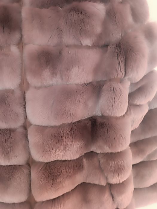 Намаление! Късо палто с качулка от естествен косъм