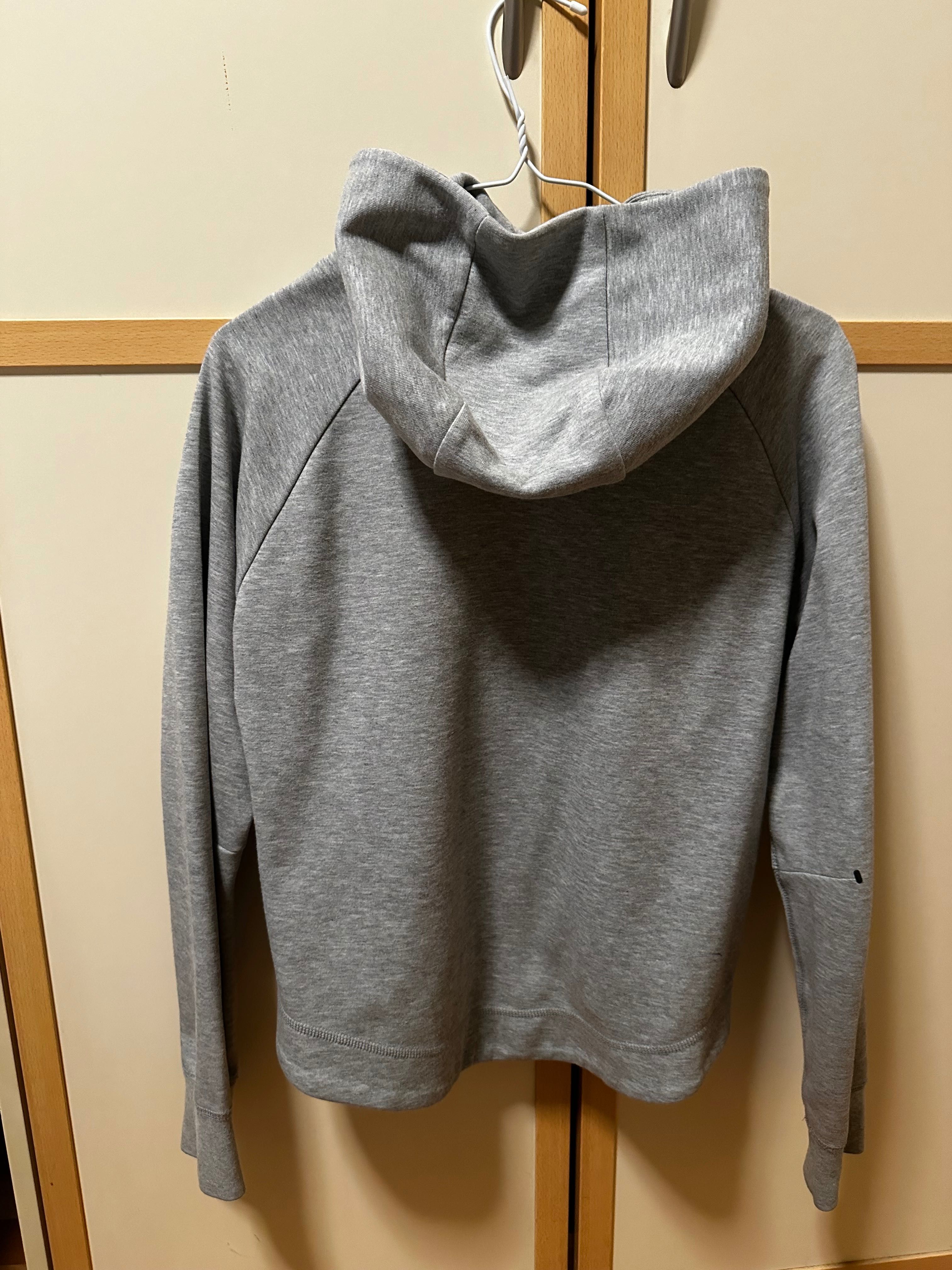 Nike tech fleece сив горнище