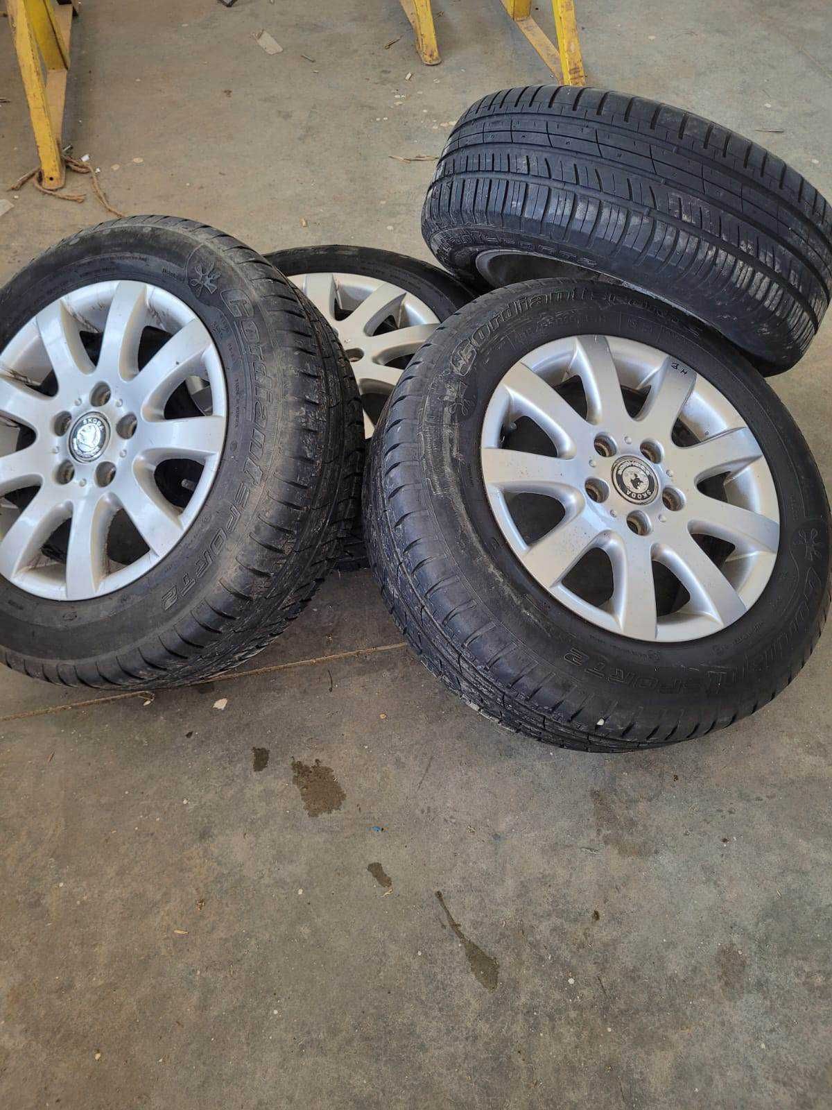 Jante aliaj Skoda cu anvelope 195/65R15