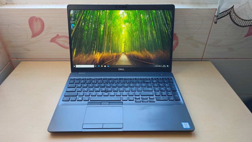 Laptop Dell Latitude_i5 8265U_8GB RAM DDR4_SSD 256GB_15.6"FHD IPS