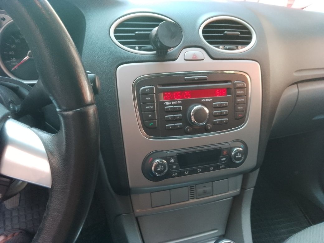 Ford Focus facelift.