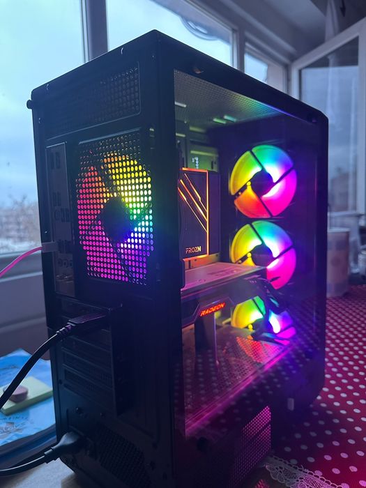 Pc gaming
-Ryzen 5 5600x;
-Rx 6700xt 12gb