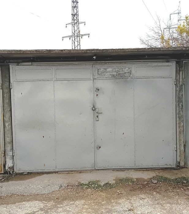 ДАВАМ ПОД НАЕМ ГАРАЖ. гр. РУСЕ - ЖК Здравец , Висoкото напрежение