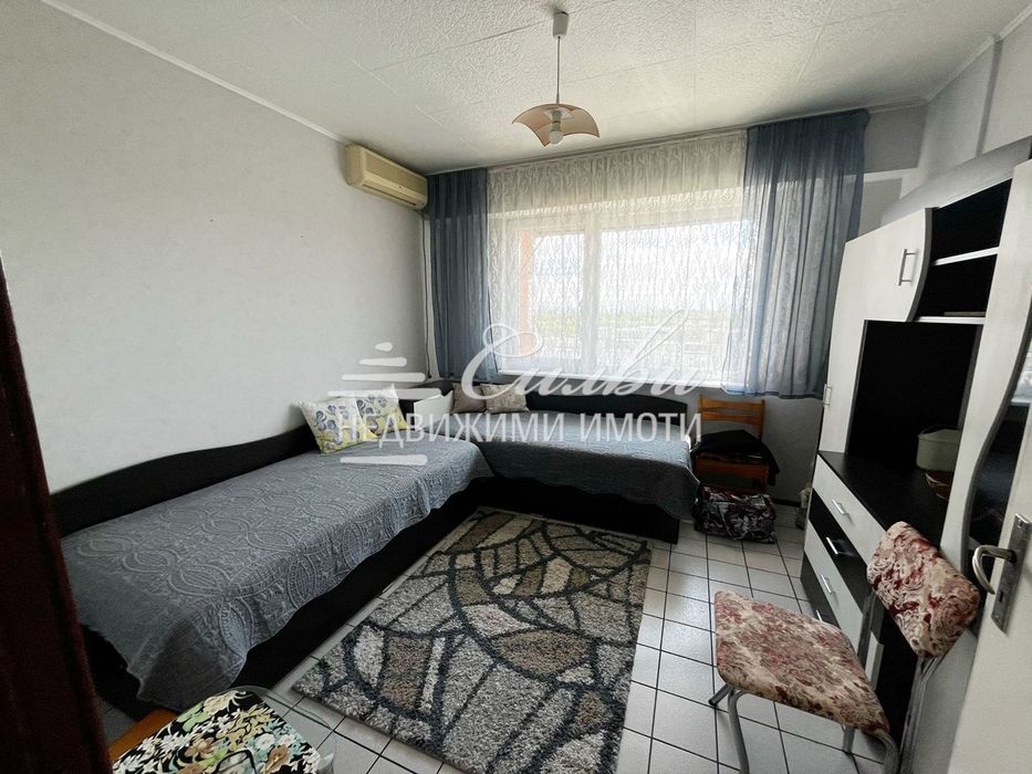 Тристаен апартамент - кв. Тракия!