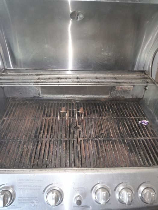 Gratar profesional pe butelie