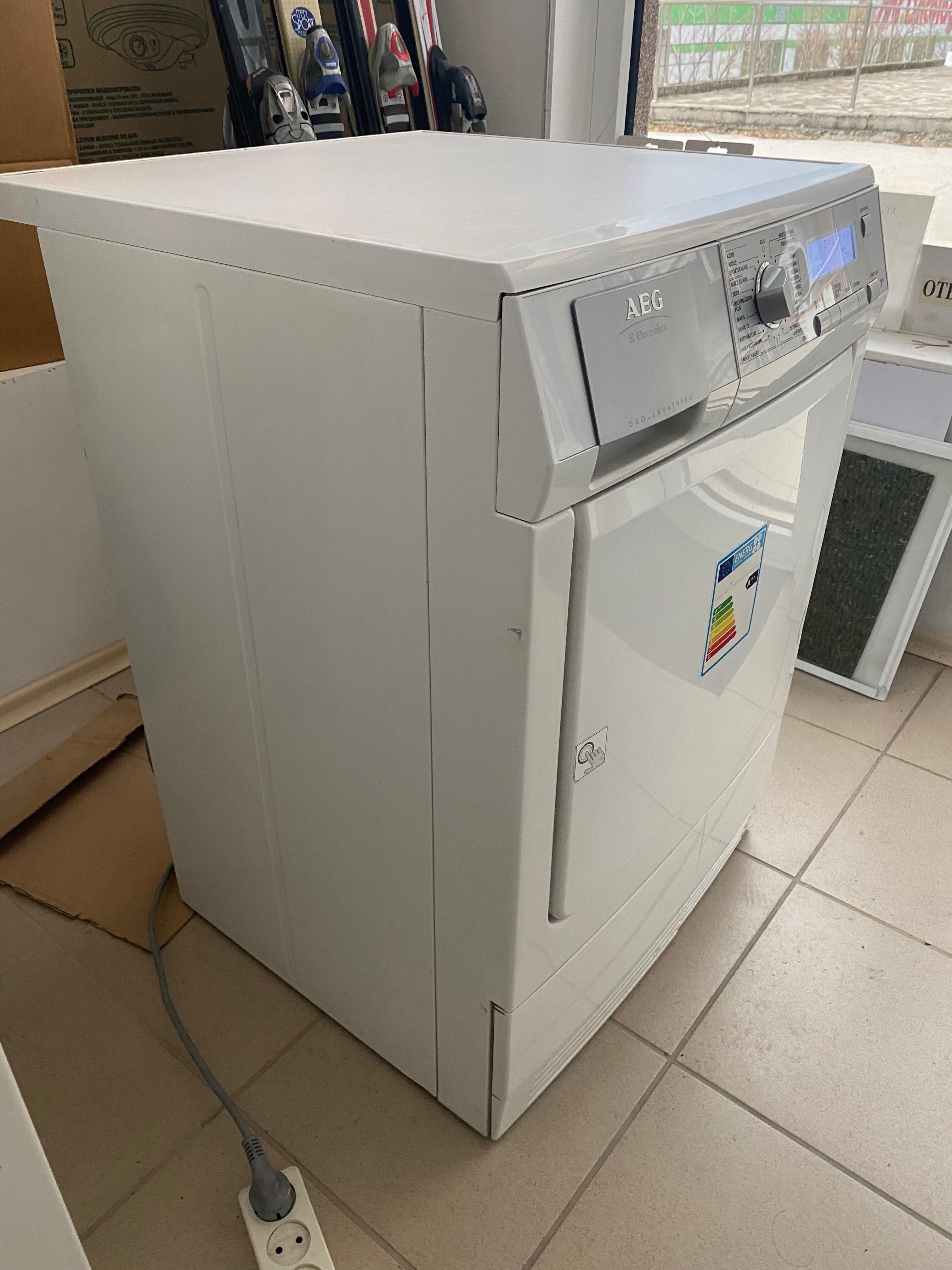 Сушилня AEG Electrolux -7 кг термопомпа  Мод.Т59880,А +++