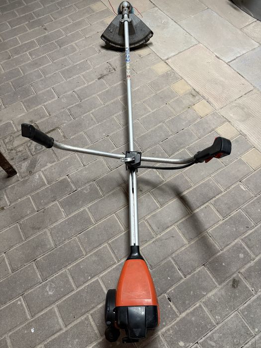 Motocositoare pe benzina Dolmar