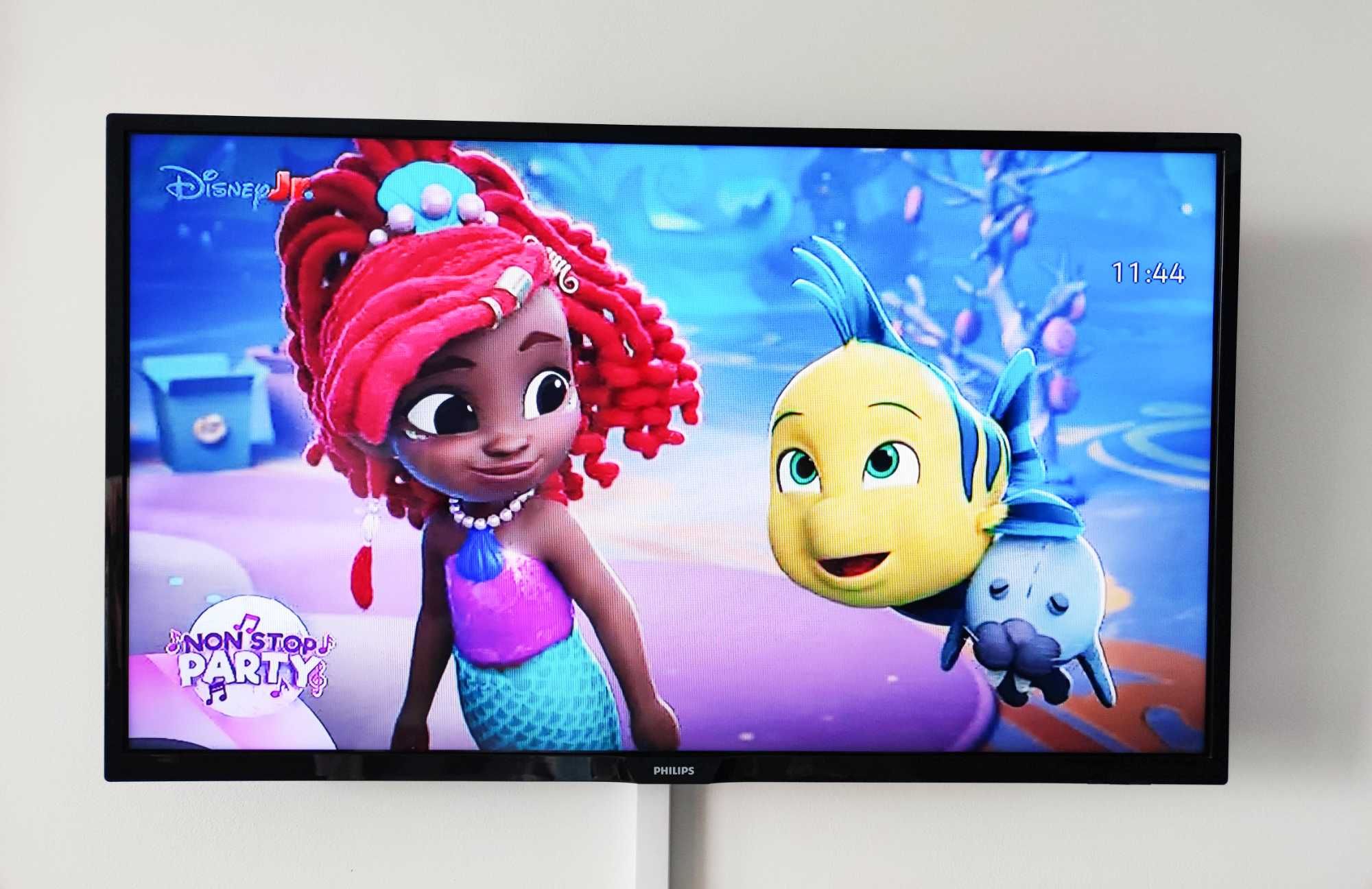 Телевизор PHILIPS 32PHS4132/12 HD LED TV