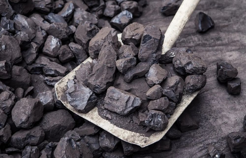 Закидаю уголь.     .