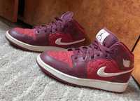 Air Jordan 1 Mid SE Red Quilt