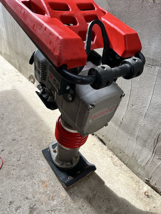 Swepac T58 motor Honda GXR120 mai compactor ca nou nu wacker neuson