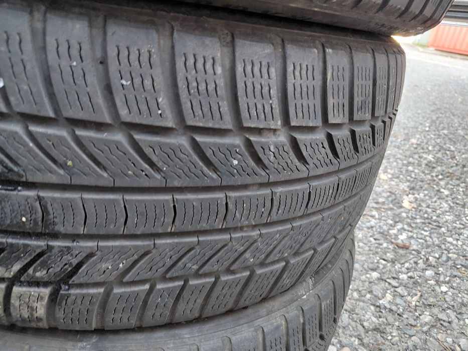 245/40/19" Continental 4бр.гуми