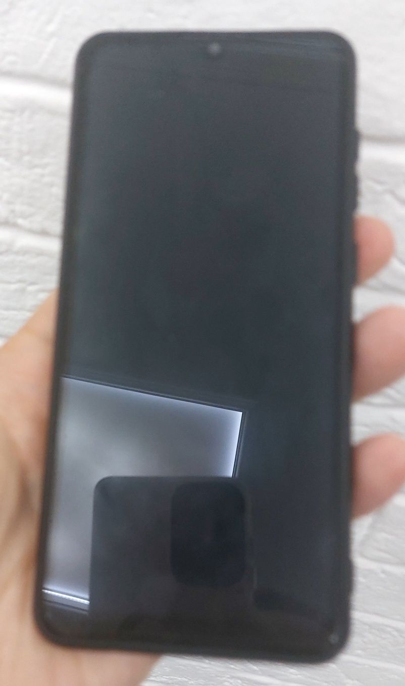 Продажа сотового телефона Samsung A31 .память 64гб.