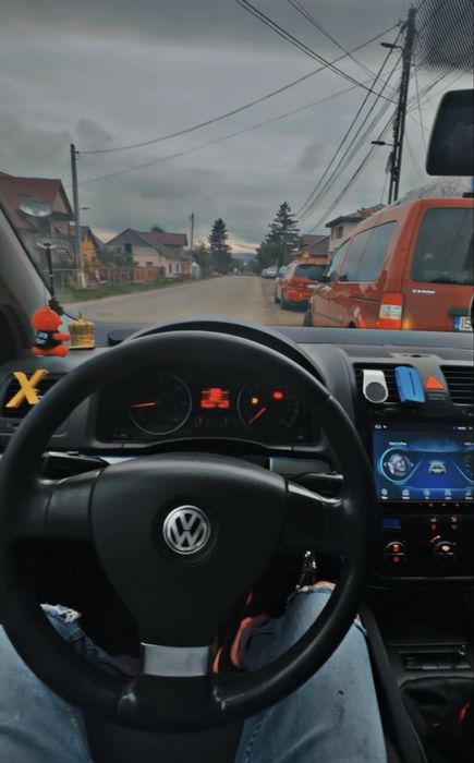 Vând golf 5 1.9 tdi