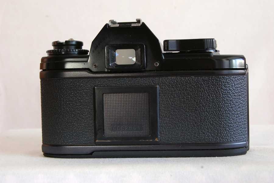 Nikon em cu obiectiv nikkor 1.8 50 E series, aparat foto slr cu film