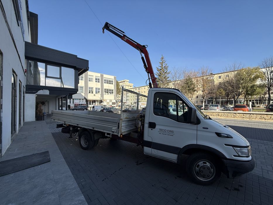 IVECO DAILY 2.8 dotata cu MACARA FASSI categ. B 4,2x2,3 m