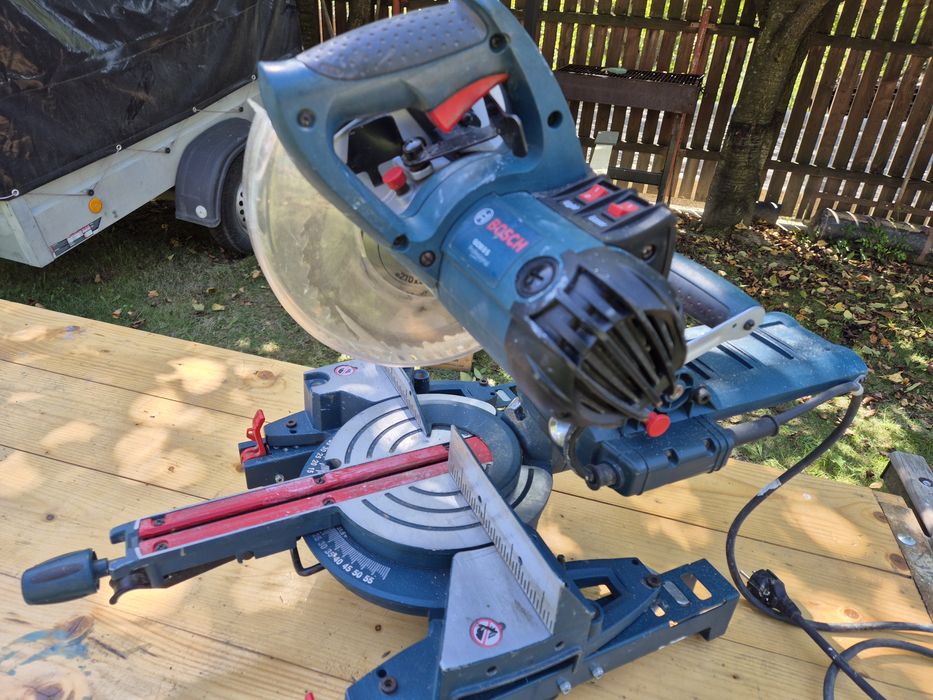 Circular de banc bosch GCM 8S