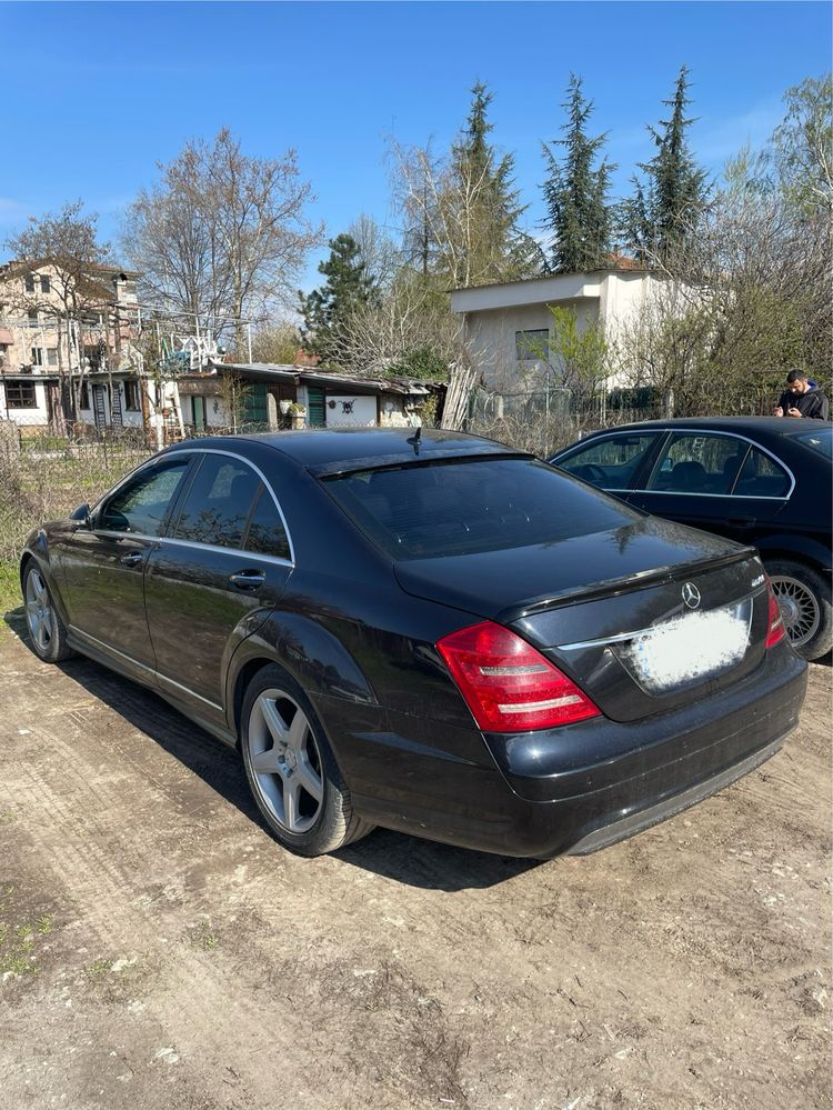 Лип спойлер за Mercedes w221