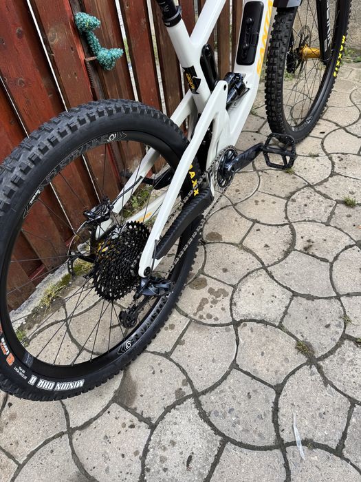 Santa Cruz Bronson v4.1, 2024, L, ca nou