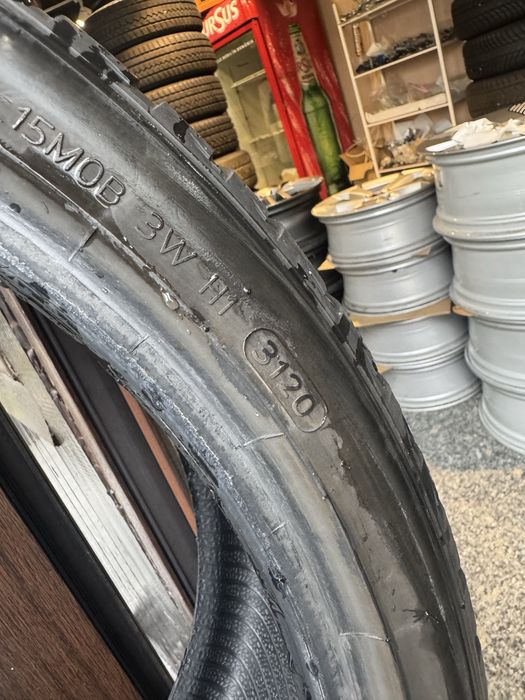 4 anvelope Hankook Winter i*cept Evo 3 235/35 R20 92W M+S – 2020