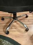 SCAUN DE BIROU ERGONOMIC- Confort si stil pentru orice spatiu de lucru