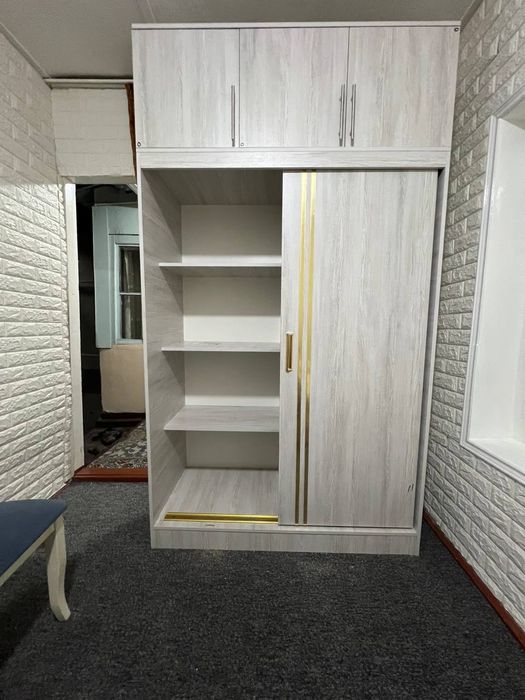 Shkaf kupe antrisolli