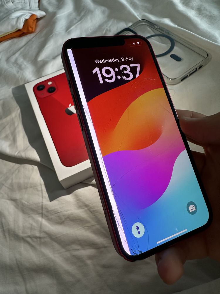 iPhone 13 128gb с калъф
