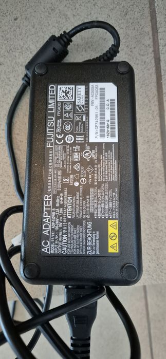 Adaptor/Transformator Fujitsu 19V 7.89A