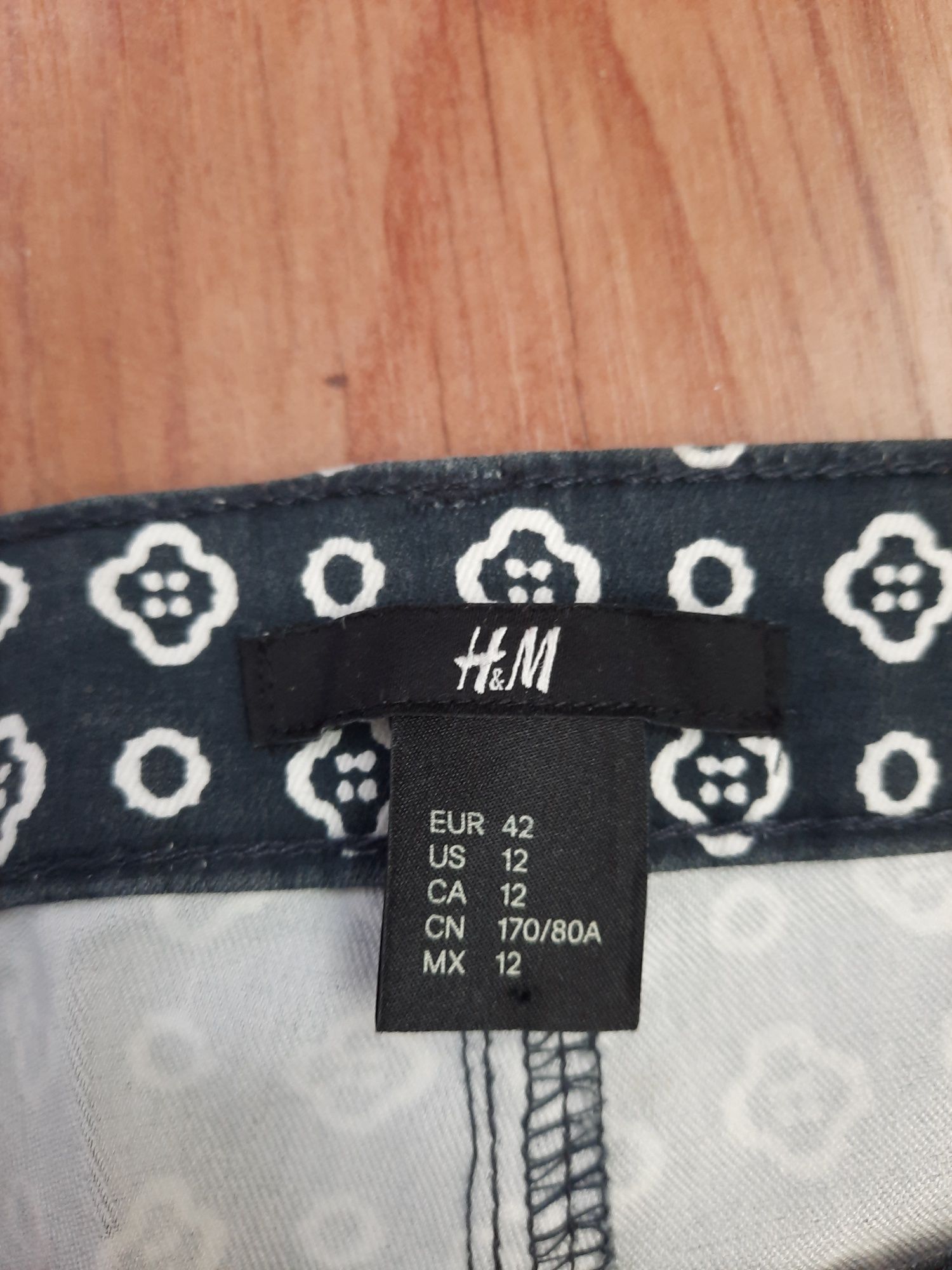 Летни дънки на Н&М номер 42