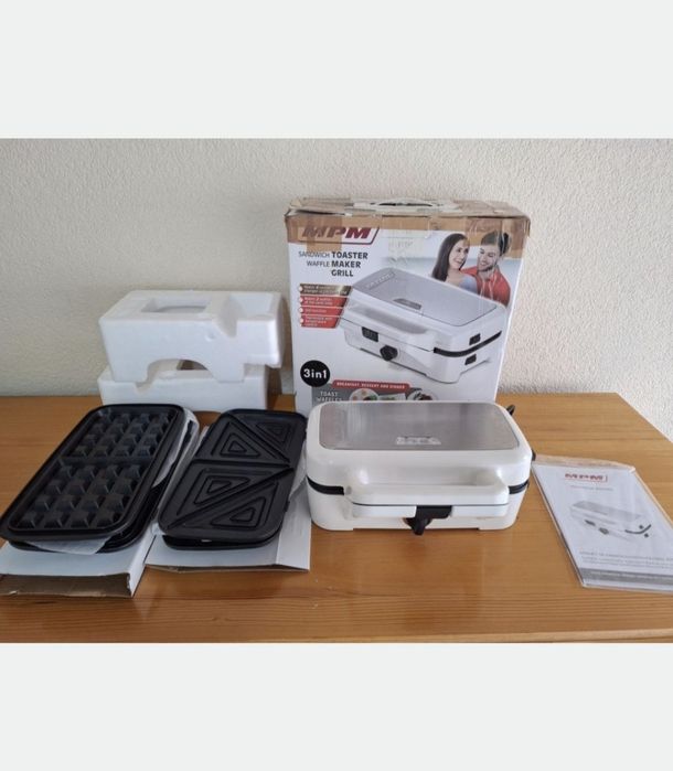 MPM 3-в-1- Тостер сандвич и контактна скара с 3 подвижни плочи ,1200W