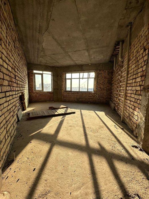 на Тараса Шевченко Габус 4/8/8 225м2