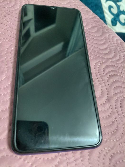 Хуавей Y70 продам почти новый, экран свой оригинал